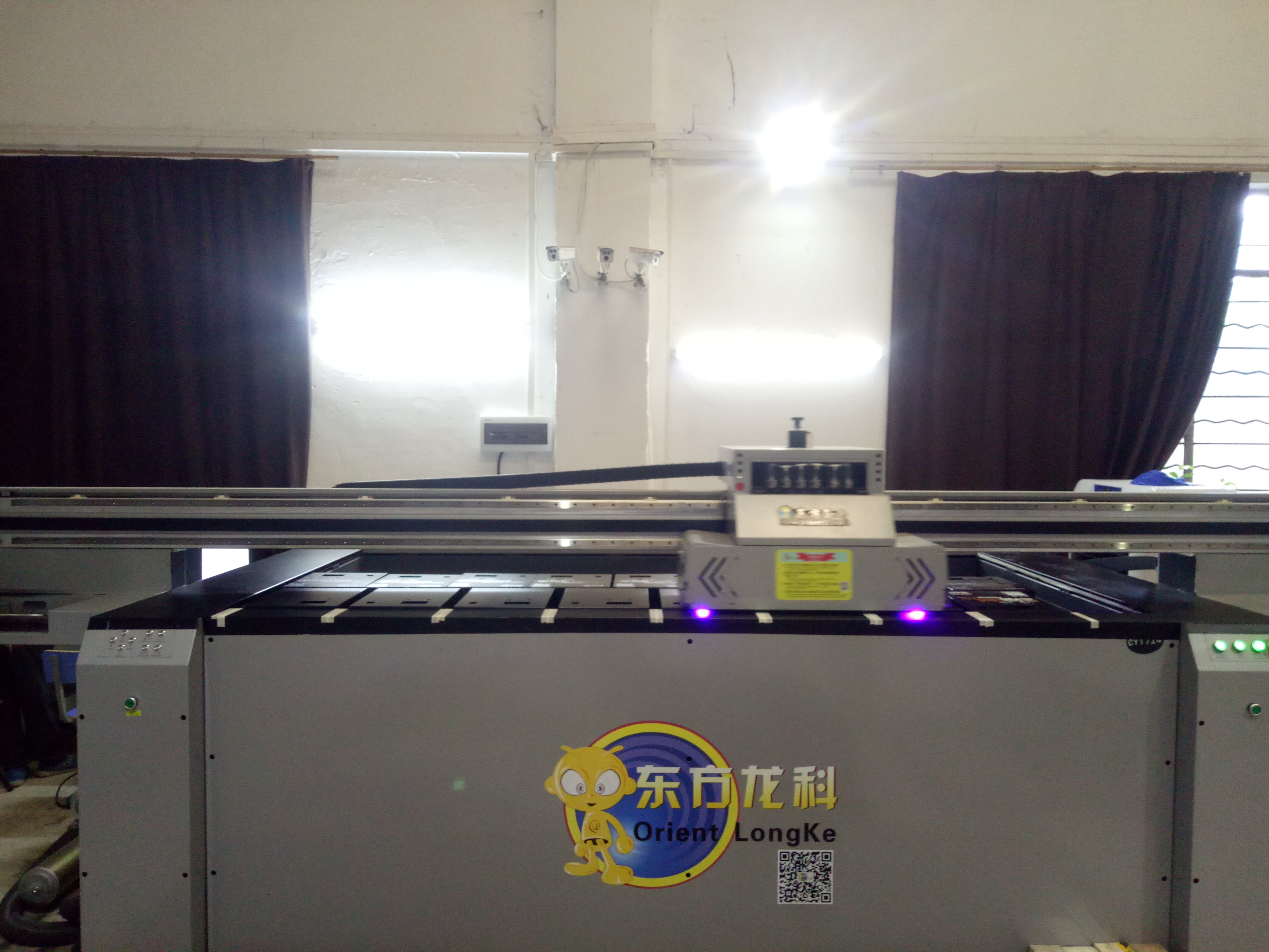 UV平板打印機(jī)多少價(jià)格才合適？